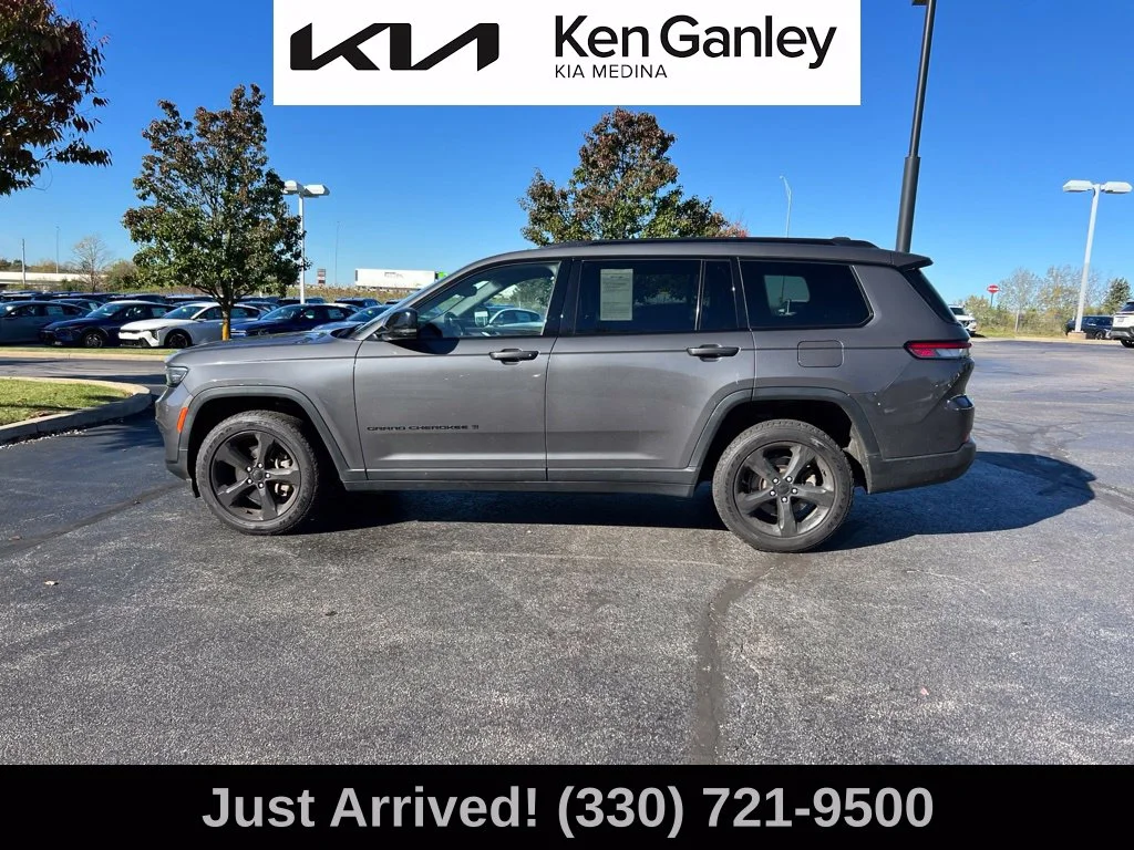 Used 2021 Gray Jeep Altitude image 8