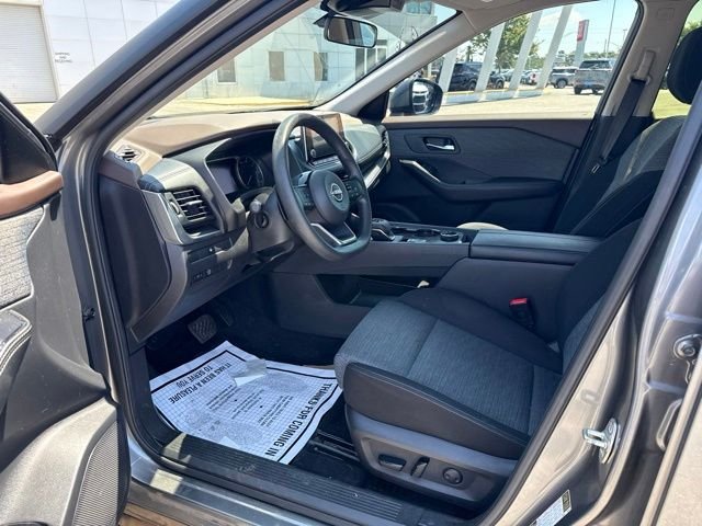 Used 2023 Gray Nissan SV image 23