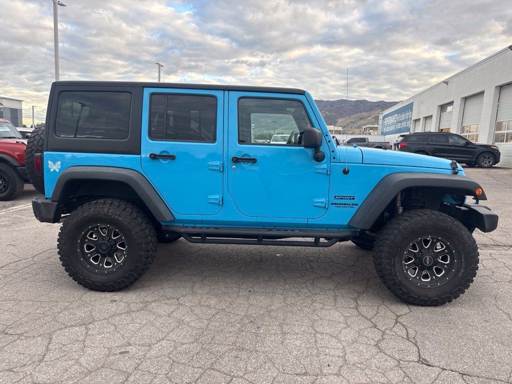 Certified Used 2017 Chief Clearcoat Jeep Unlimited Sport image 5