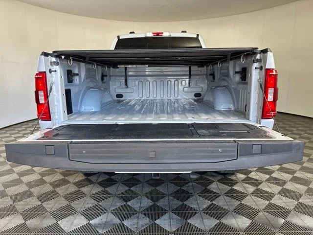 Certified Used 2022 White Metallic Ford XLT image 21