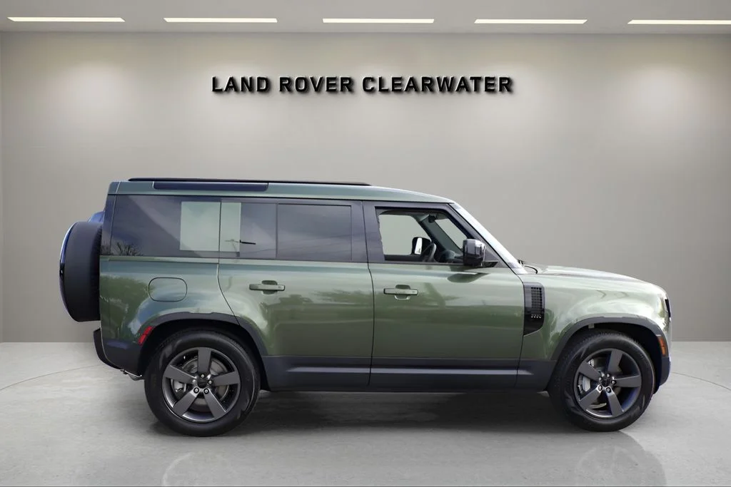 Certified Used 2026 Green Land Rover S image 6
