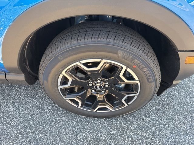 New 2026 Velocity Blue Metallic Ford Outer Banks image 14