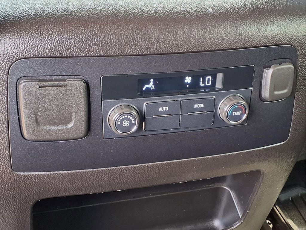 Used 2019 SHADOW GRAY METALLIC Chevrolet LT image 25