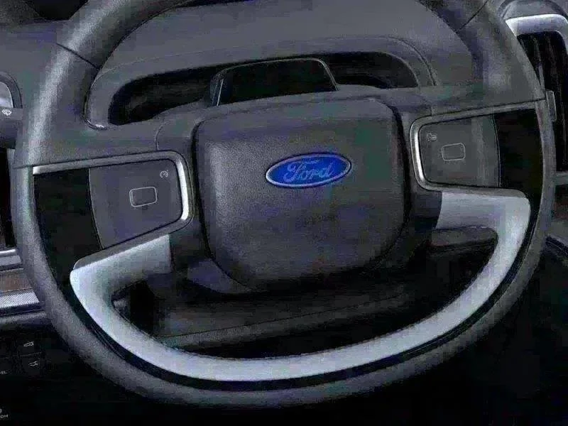 New 2025 Star White Ford Platinum image 58