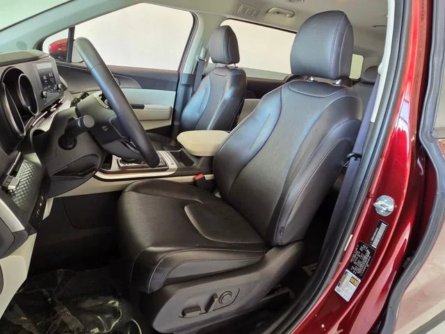 Used 2024 Red Kia LX image 7