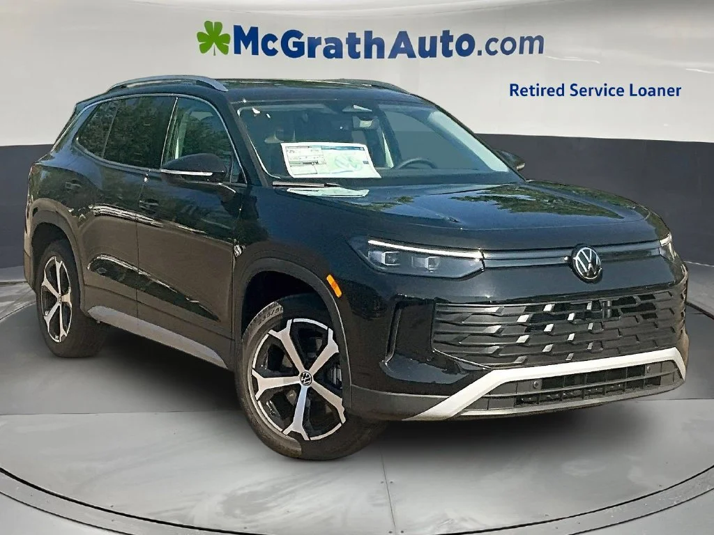 New 2026 Deep Black Pearl Volkswagen 2.0T SE image 1
