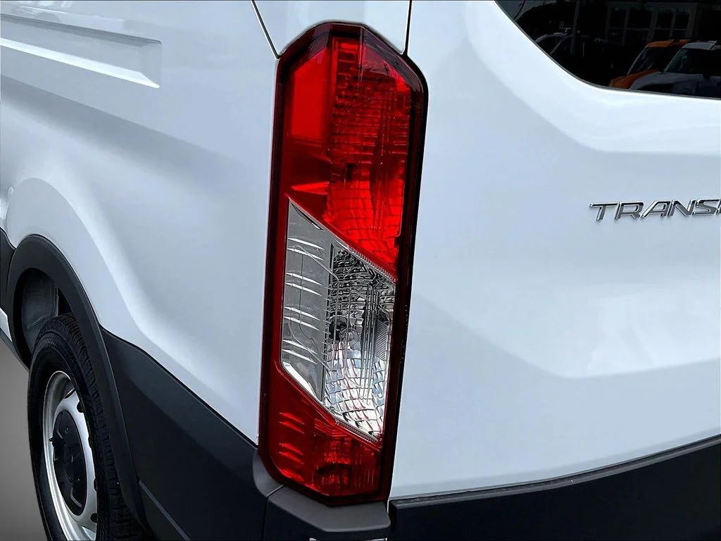 New 2025 Oxford White Ford Passenger Van XL image 28