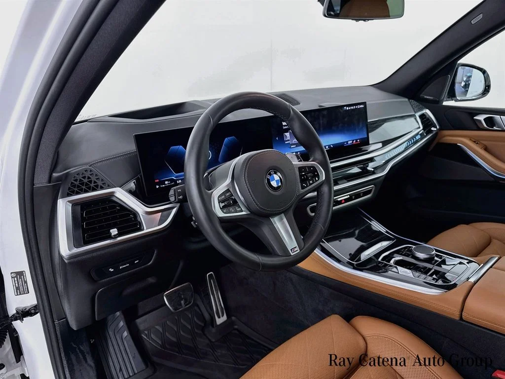 Used 2026 White BMW xDrive40i image 9