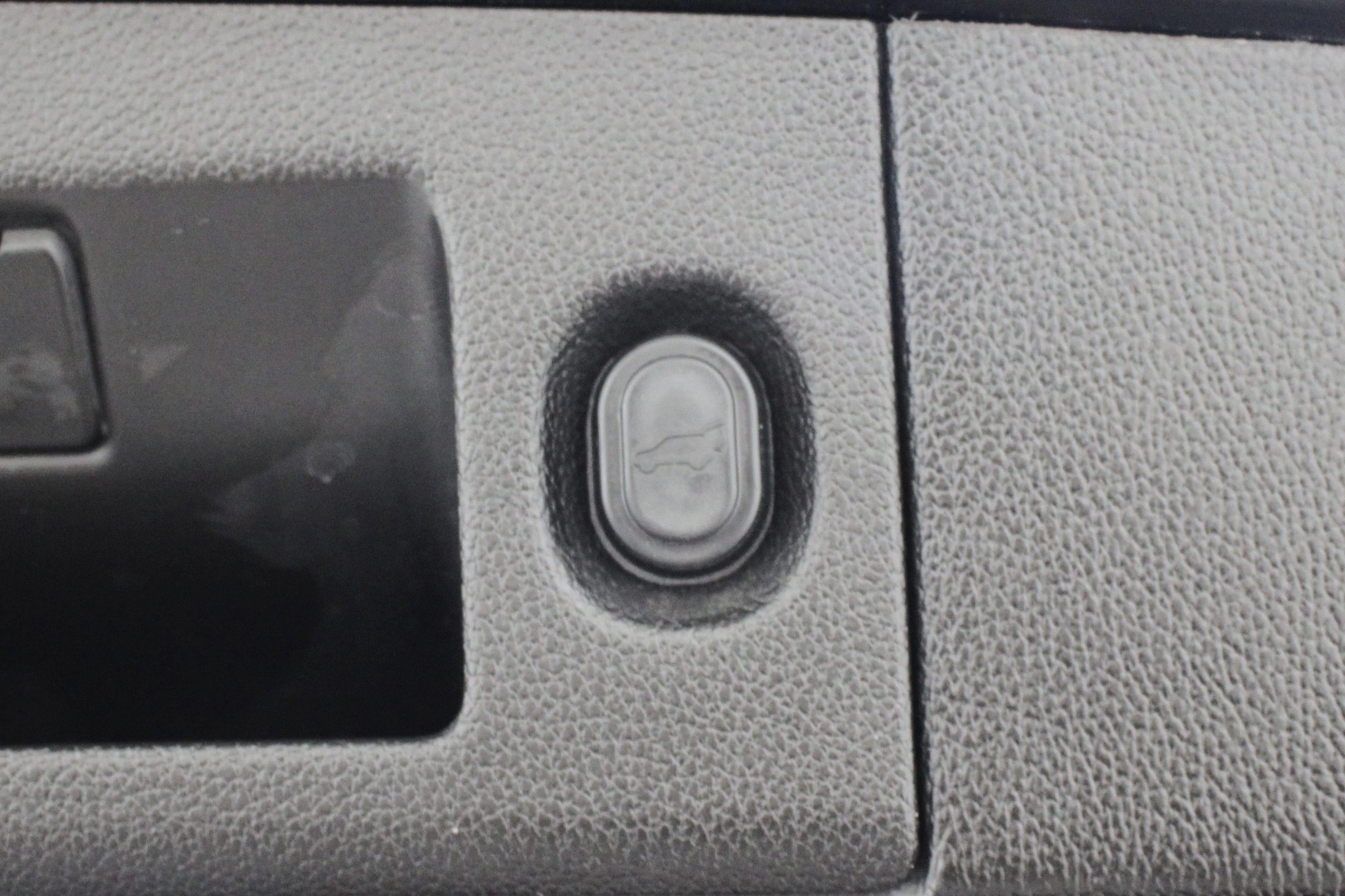 2017 GMC Yukon SLT - Photo 28