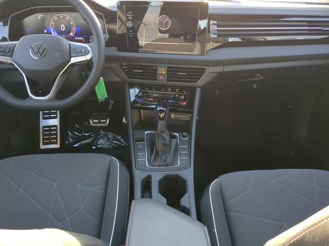 2025 Volkswagen Jetta Sport - Photo 14