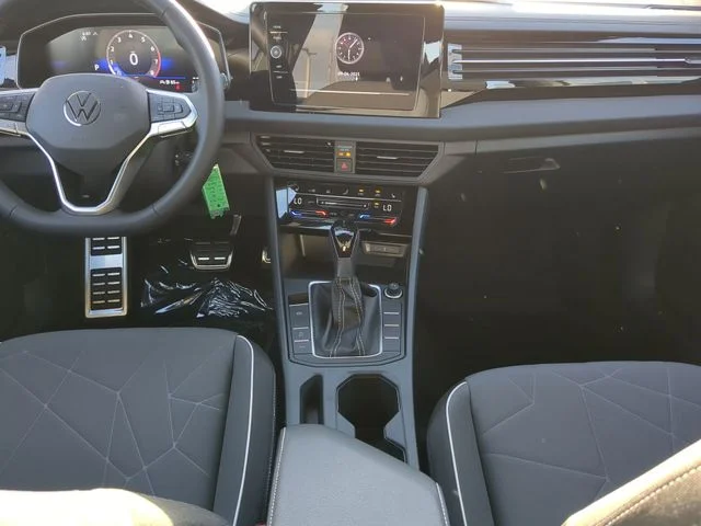 2025 Volkswagen Jetta Sport - Photo 14