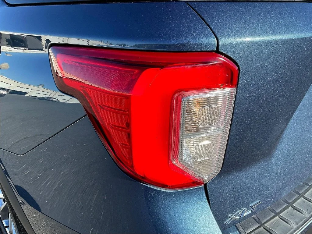 Used 2020 Blue Ford XLT image 25