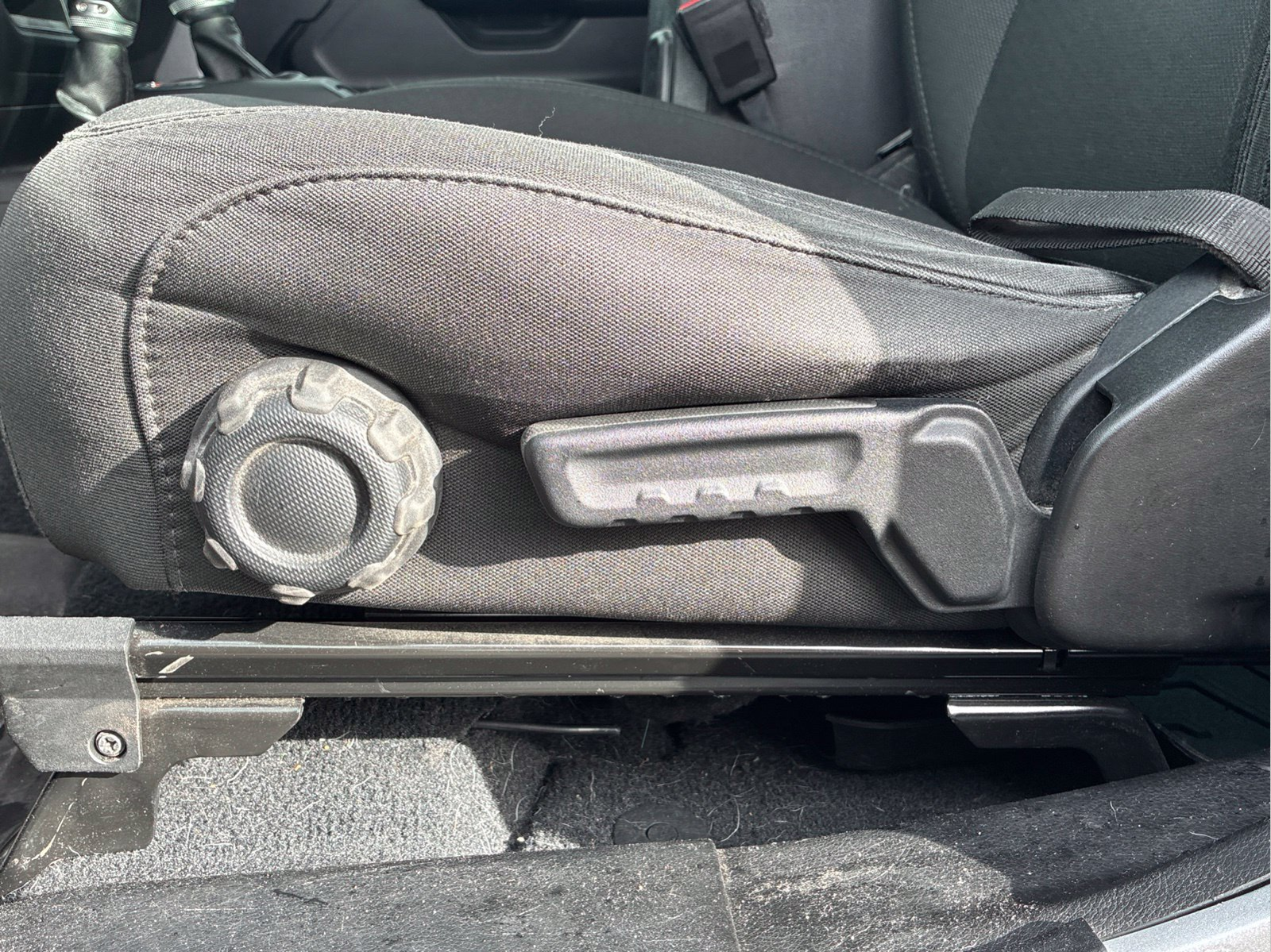 Used 2021 Silver Jeep Sport S image 24