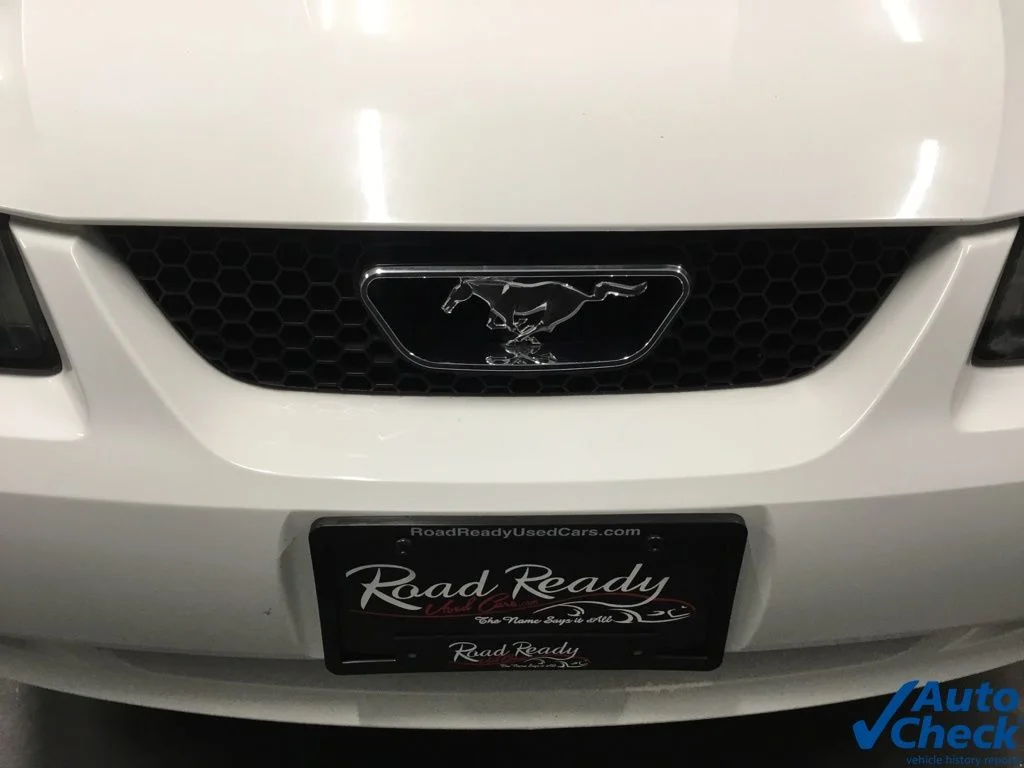 Used 2003 White Ford GT image 28
