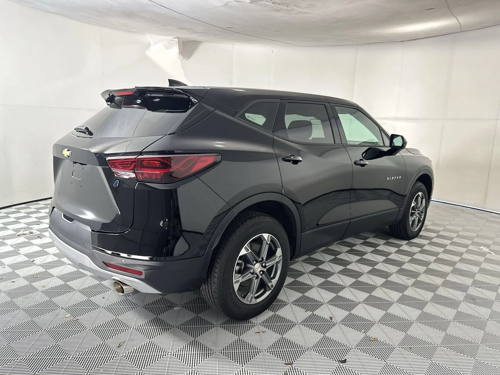 Used 2026 Black Chevrolet LT image 8