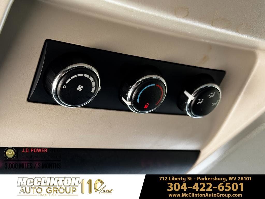 Used 2019 Black Dodge SE image 31