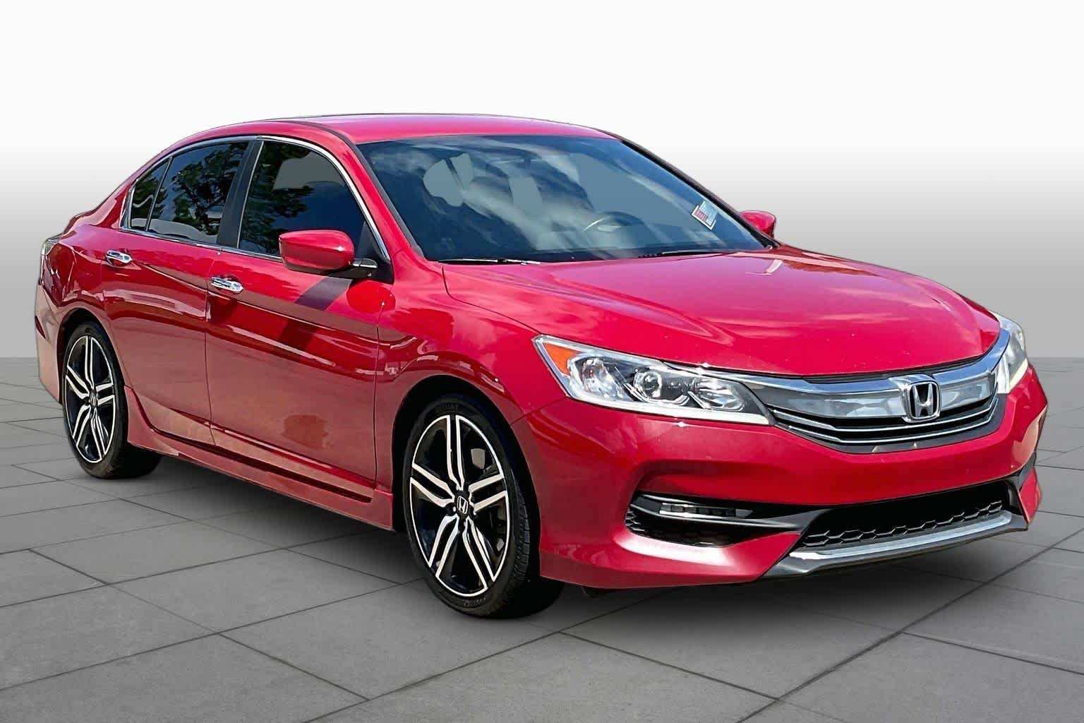 Used 2016 Basque Red Pearl II Honda Sport image 3