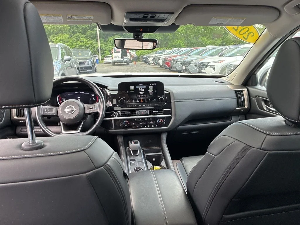 Certified Used 2024 White Nissan Platinum image 28