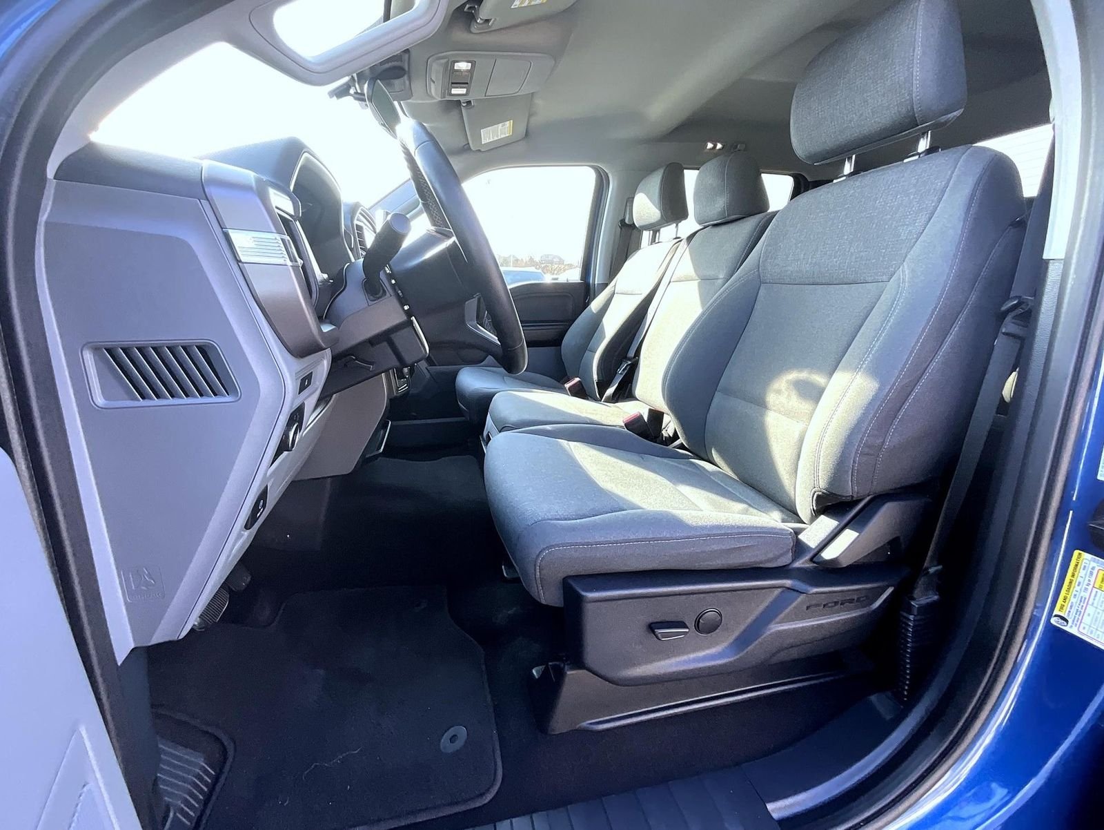 Used 2025 Blue Ford XLT image 10