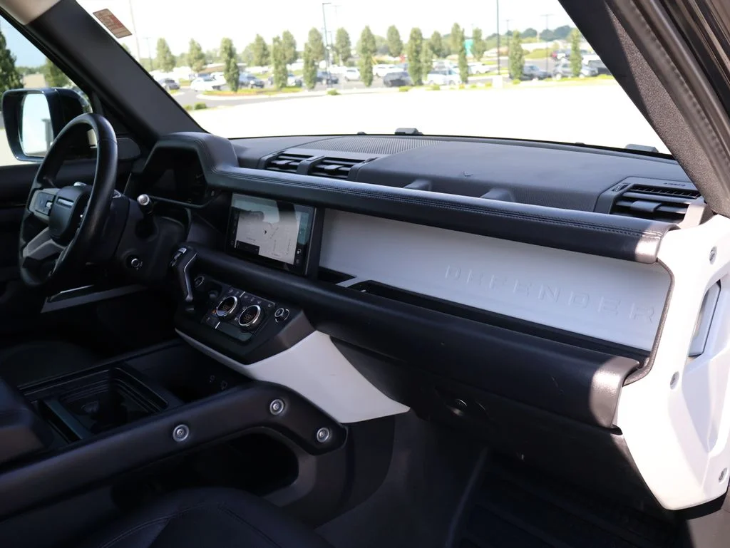 Used 2020  Land Rover HSE image 9