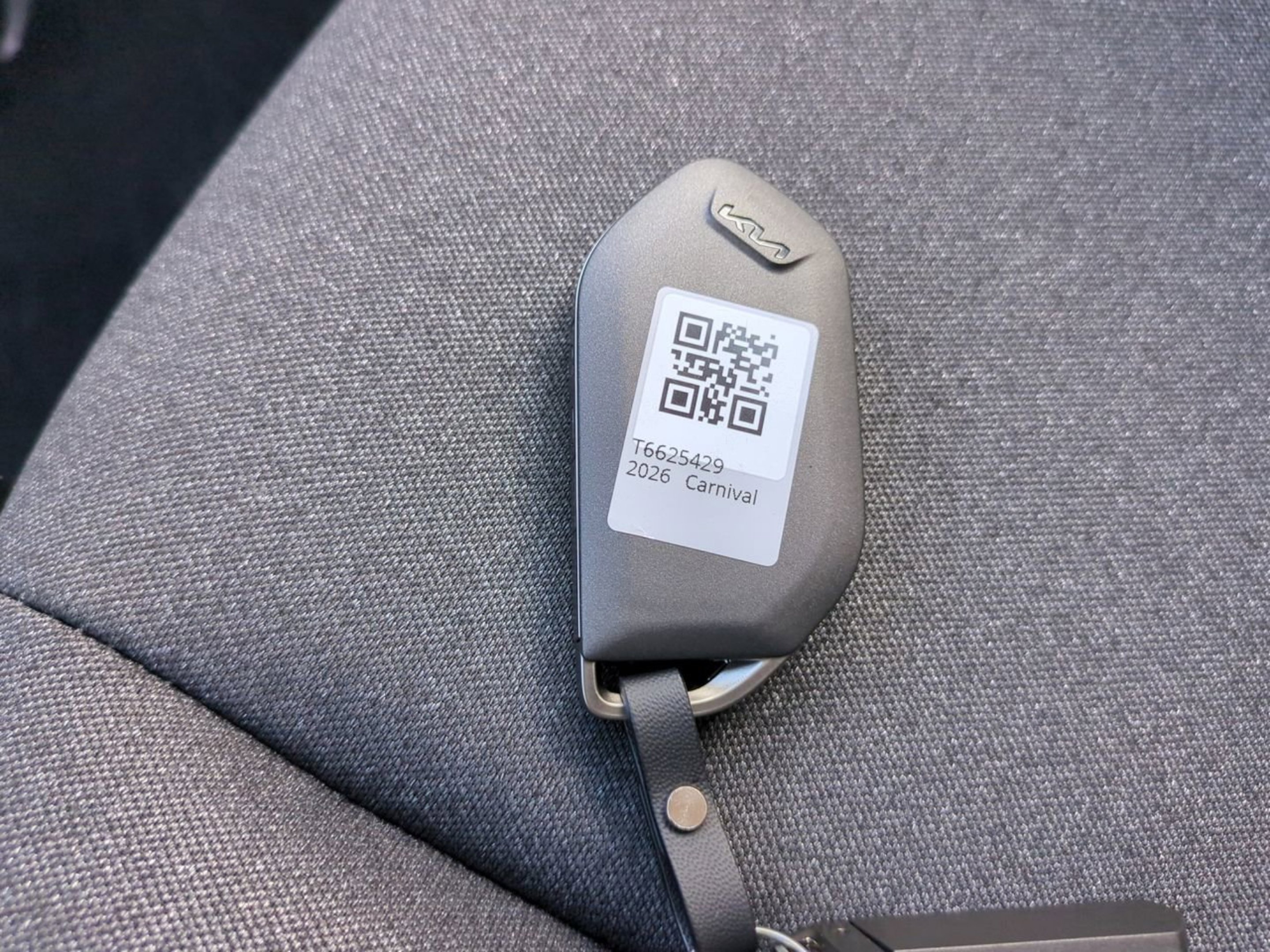 New 2026 Deep Chroma Blue Kia LX image 33