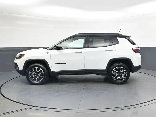 2025 Jeep Compass Trailhawk - Photo 8