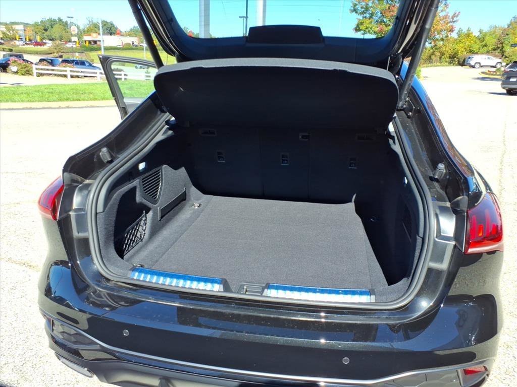 New 2026 Mythos Black Met Audi Premium Plus image 14