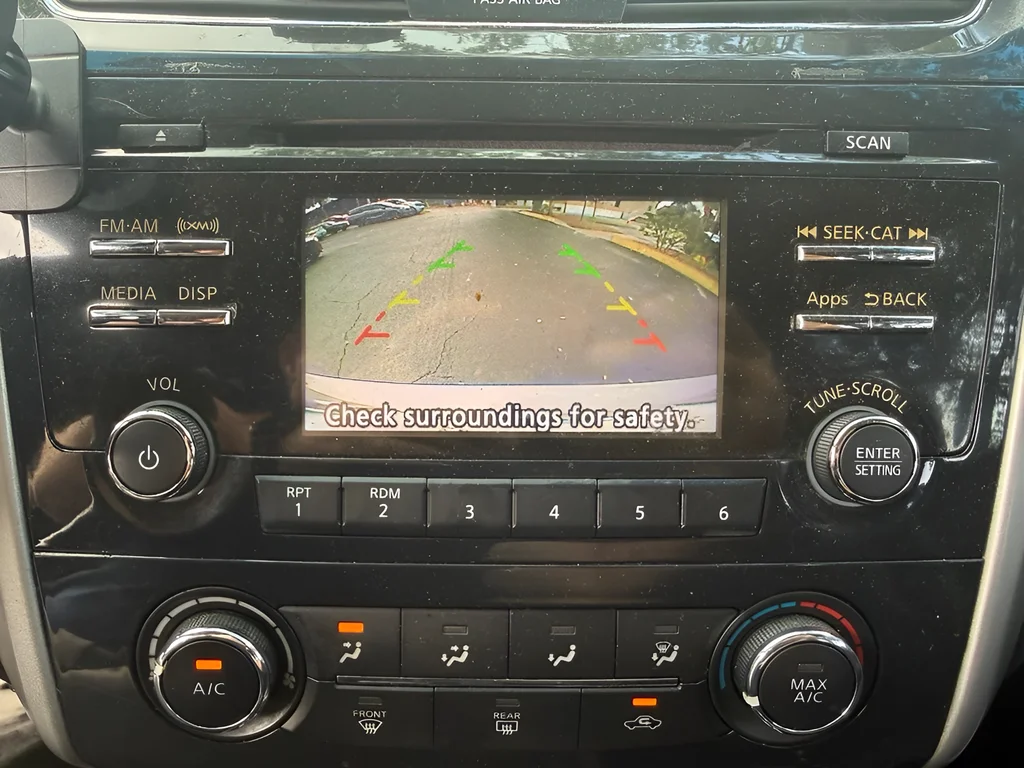Used 2015 Brilliant Silver Nissan 2.5 S image 18
