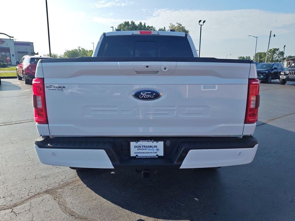 Used 2023 White Ford XLT image 4