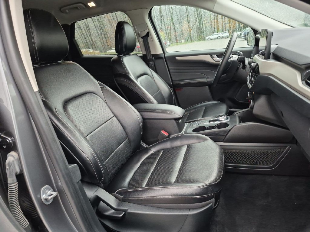 Used 2022 Gray Ford SEL image 30