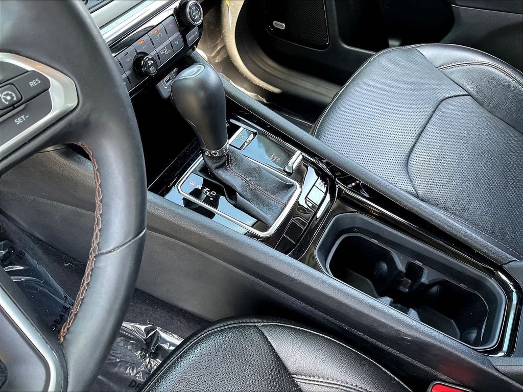 Used 2022 White Jeep Limited image 18