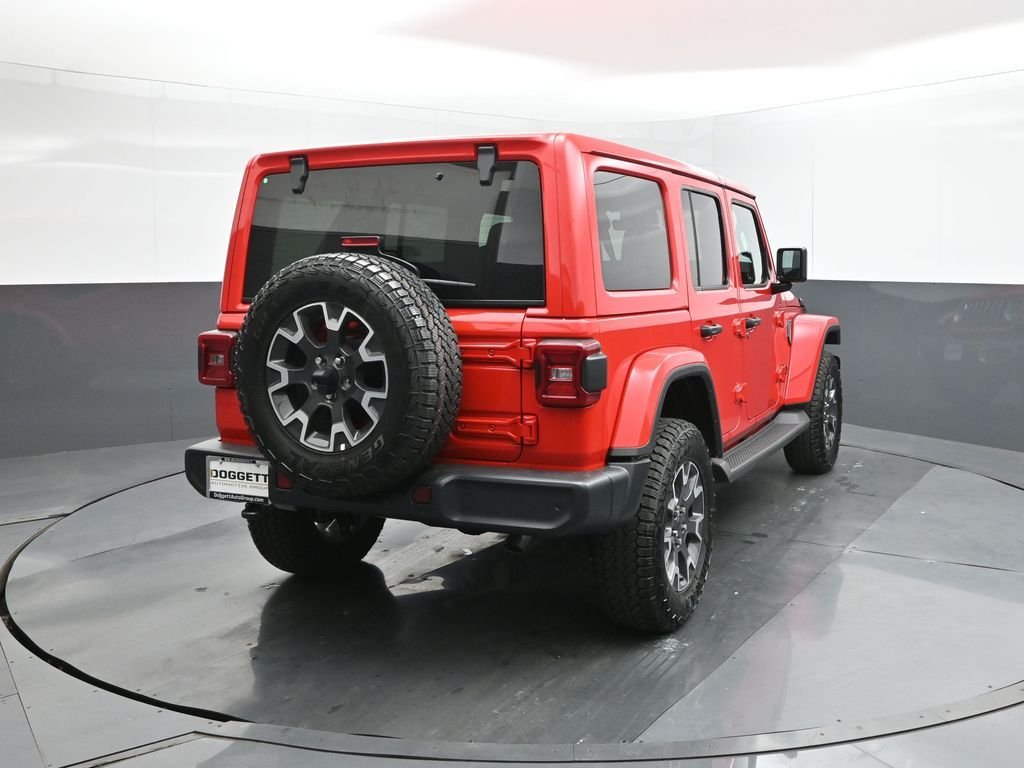 New 2025 Firecracker Red Clear-Coat Exterior Paint Jeep Sahara image 11
