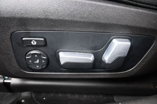 Used 2020 Black BMW 330i image 33