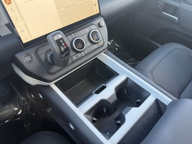 New 2026 Santorini Black Land Rover S image 24