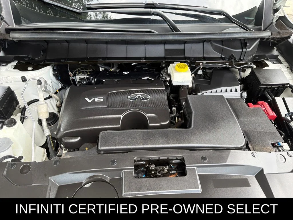 Certified Used 2023 Majestic White INFINITI LUXE image 16