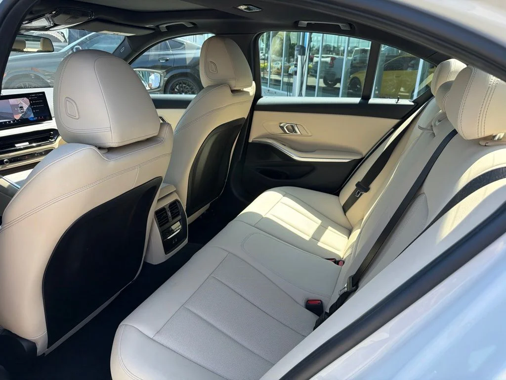 Used 2025 White BMW 330i image 27