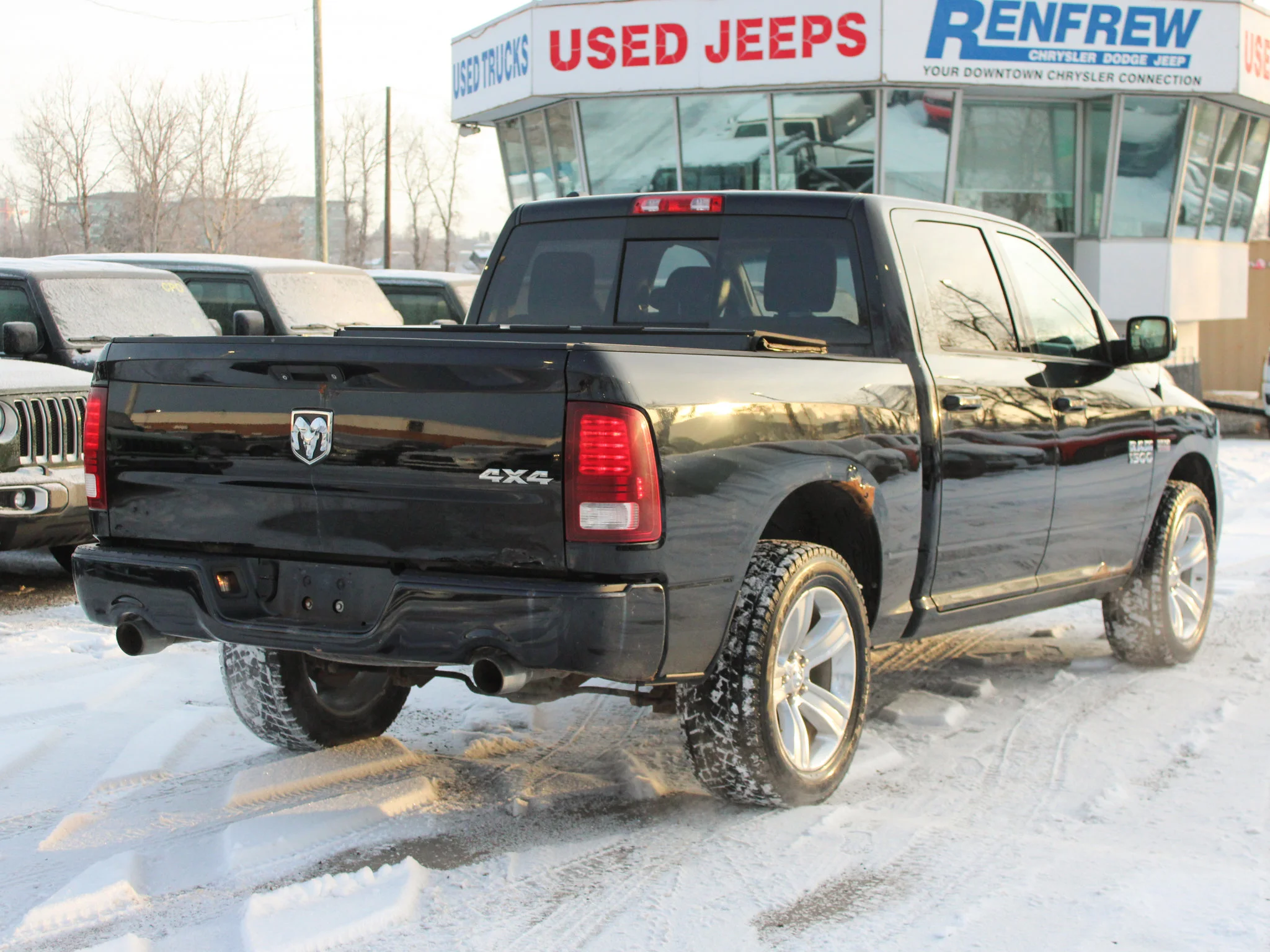 Used 2014 Black RAM Sport * One Owner | HEMI V8 | Heated Seats | Remote Start | Alpine | Mechanic Special image 11