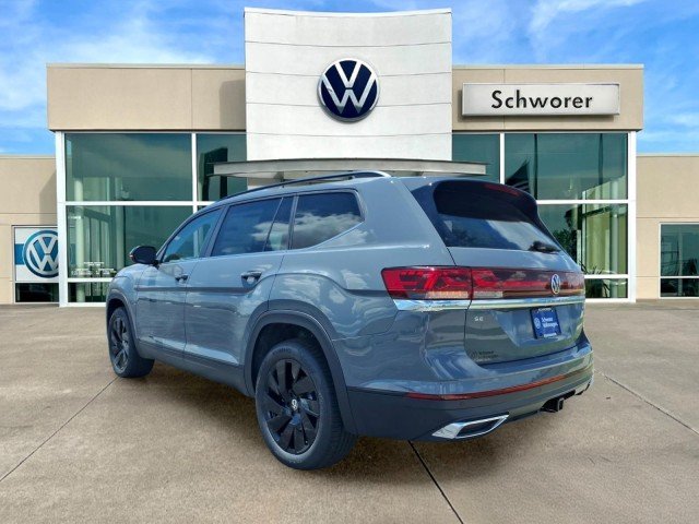 New 2026 Pure Gray Volkswagen SE w/Technology 4M image 10