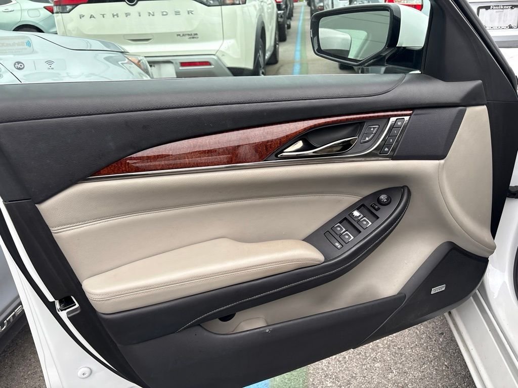 Used 2019 White Cadillac 2.0L Turbo image 7