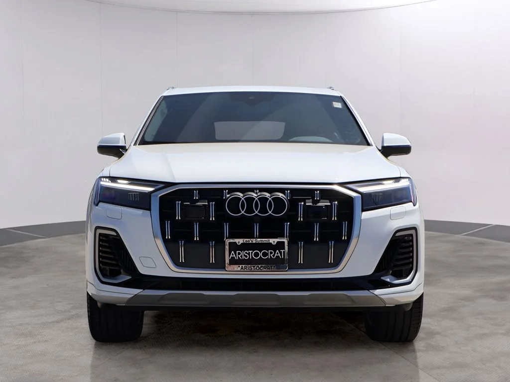 Used 2025  Audi 55 Premium Plus image 2