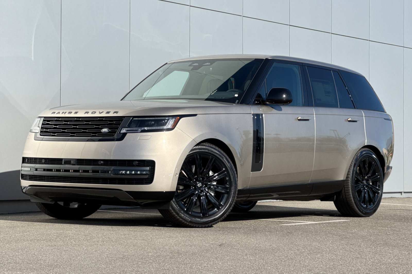 New 2027 Batumi Gold LAND ROVER SE image 1