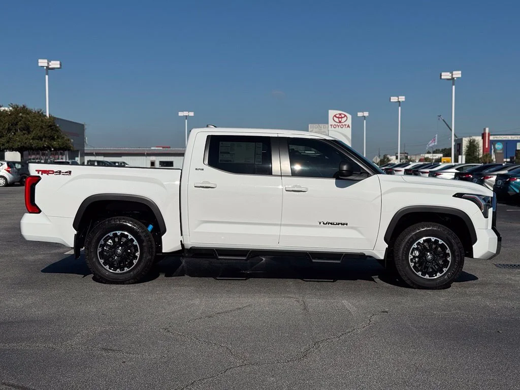 New 2026 Ice Cap Toyota SR5 image 7