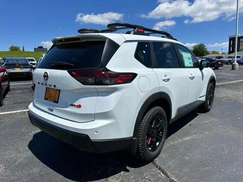 New 2026 Everest White Pearl TriCoat Nissan Rock Creek® image 3