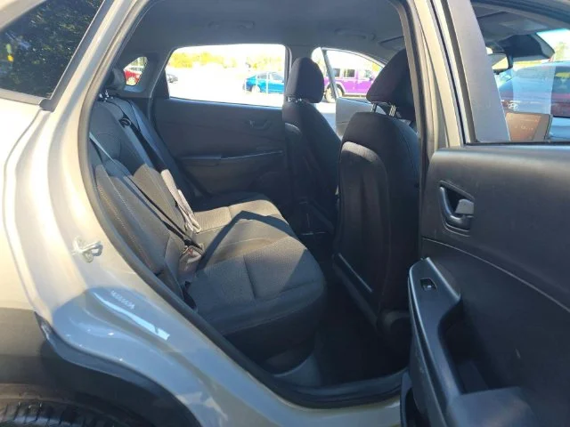 Used 2022 Silver Hyundai SEL image 10