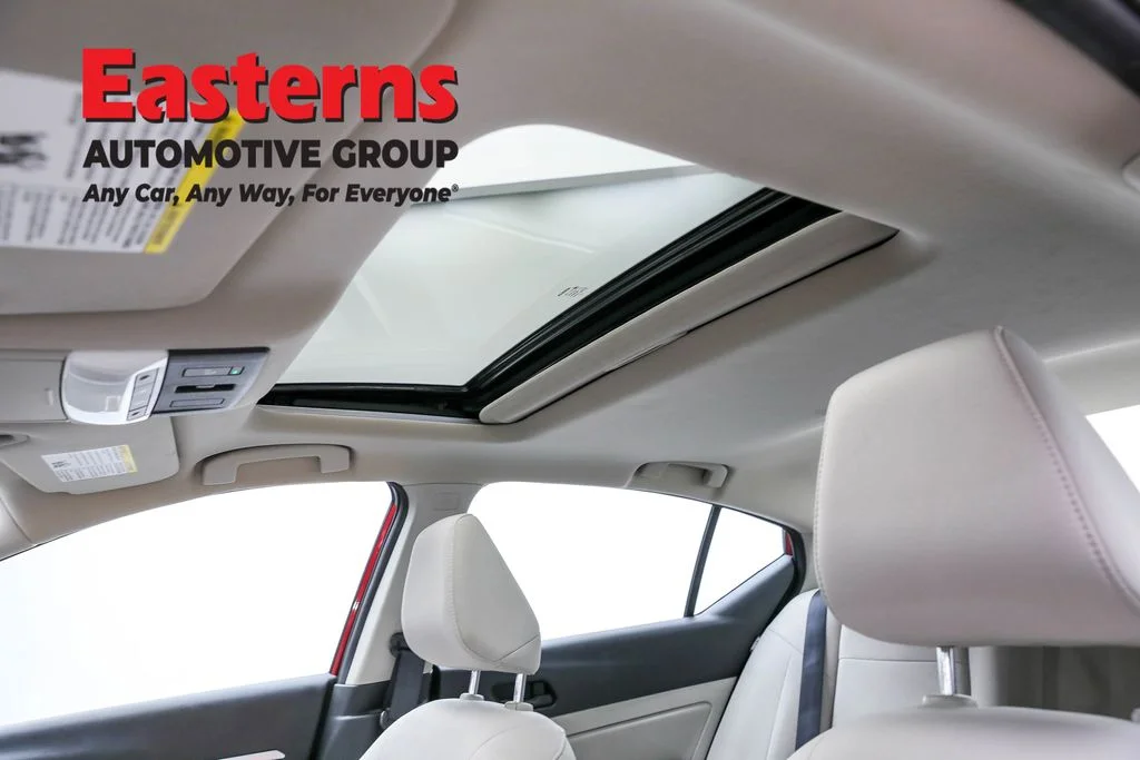 Used 2023 Red Nissan 2.5 SV image 33