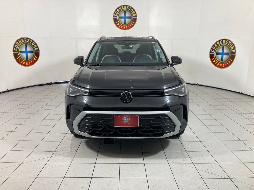 Used 2025  Volkswagen SE image 18