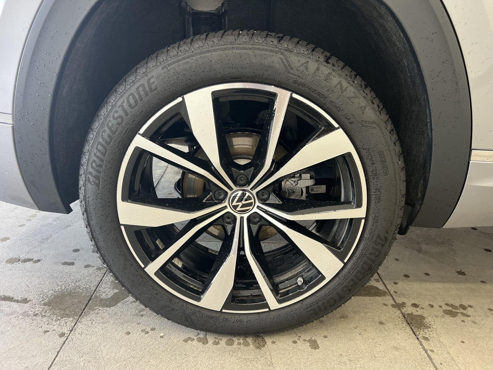 2026 Volkswagen Atlas SEL Premium R-Line - Photo 9