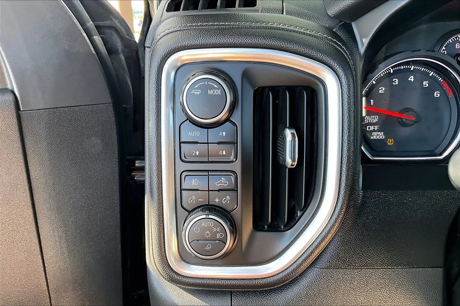 Used 2020 Shadow Gray Metallic Chevrolet LT Trail Boss image 33