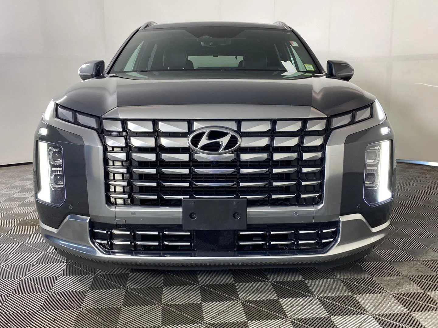 Used 2023 Steel Graphite Hyundai Calligraphy image 13