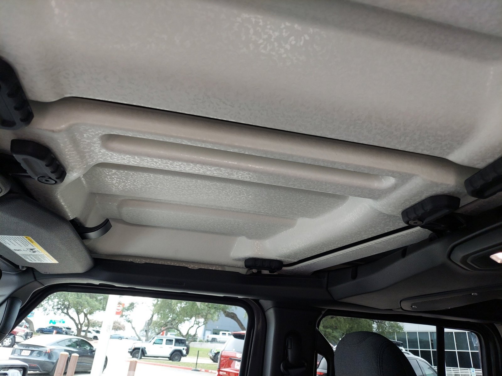 New 2026 Granite Crystal Metallic Clearcoat Jeep 85th Anniversary image 18